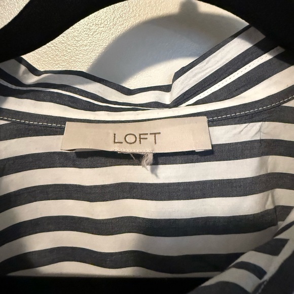 LOFT Striped Everyday Oversized Pocket Shirt - Picture 3 of 4